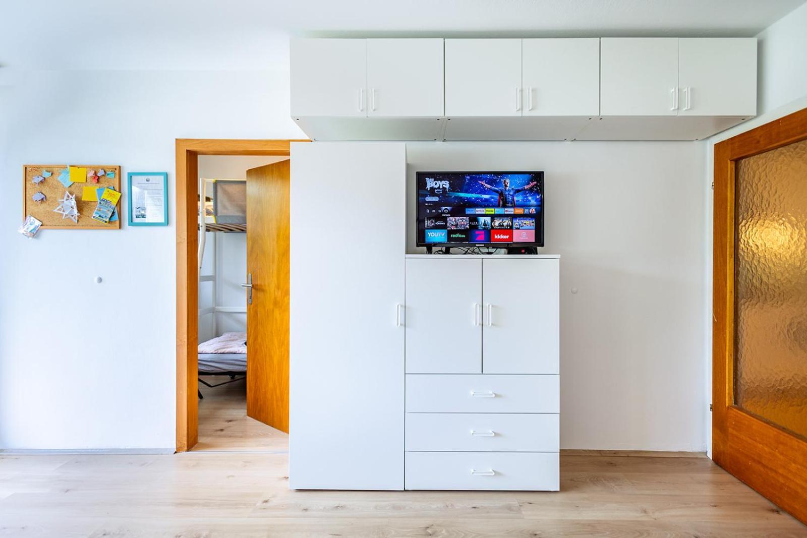 Mooki Beach Apartment Bodensdorf Exteriör bild
